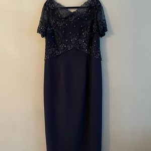 💜Navy Long Gown size 16